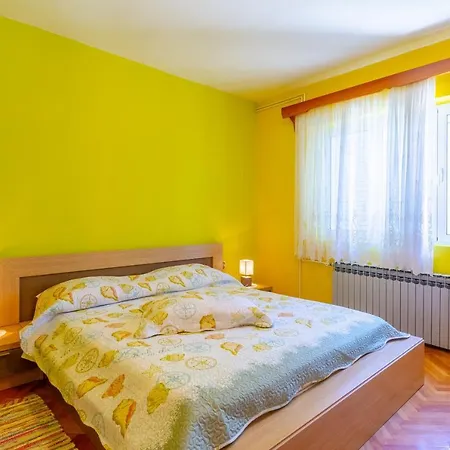 Beachfront Vuletic - *