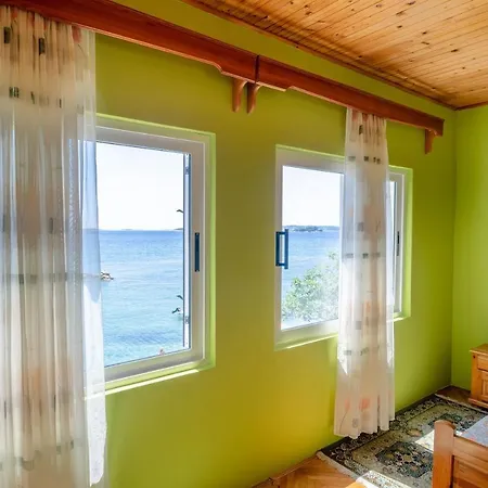 Beachfront Vuletic - Apartment Orebic
