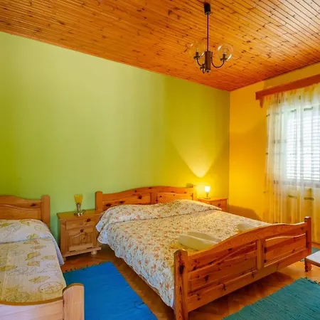 Apartment Beachfront Vuletic - Orebic
